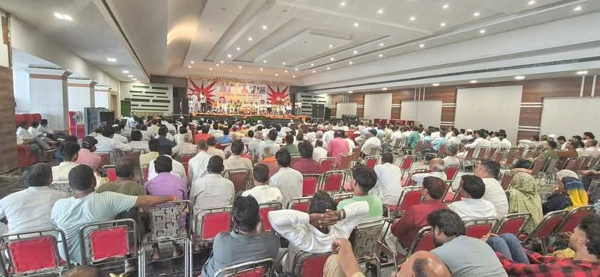BJP4JilaSRE's tweet photo. नकुड विधान सक्रिय सदस्य सम्मेलन में जिलाध्यक्ष श्री @MahendrSainiBJP जी, विधान परिषद सदस्य श्री दिनेश कुमार गोयल जी एवं नकुड विधायक श्री @MlaMukeshNakud जी ने सक्रिय सदस्यों को संबोधित किया
#BJP4ViksitBharat
#ActiveMember https://t.co/rFXqQrfnzQ