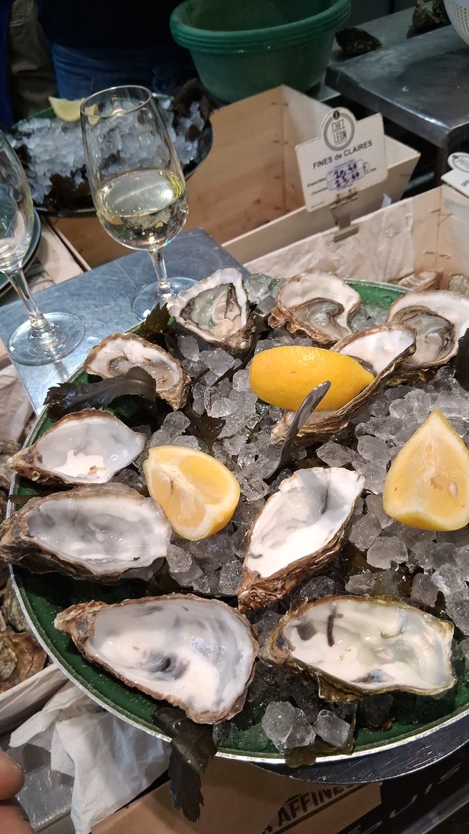 Vous souvenez‑vous quand vous avez rejoint X ? Moi, oui ! #MonAnniversaireX 
#leshallespaulbocuse
#chezléon