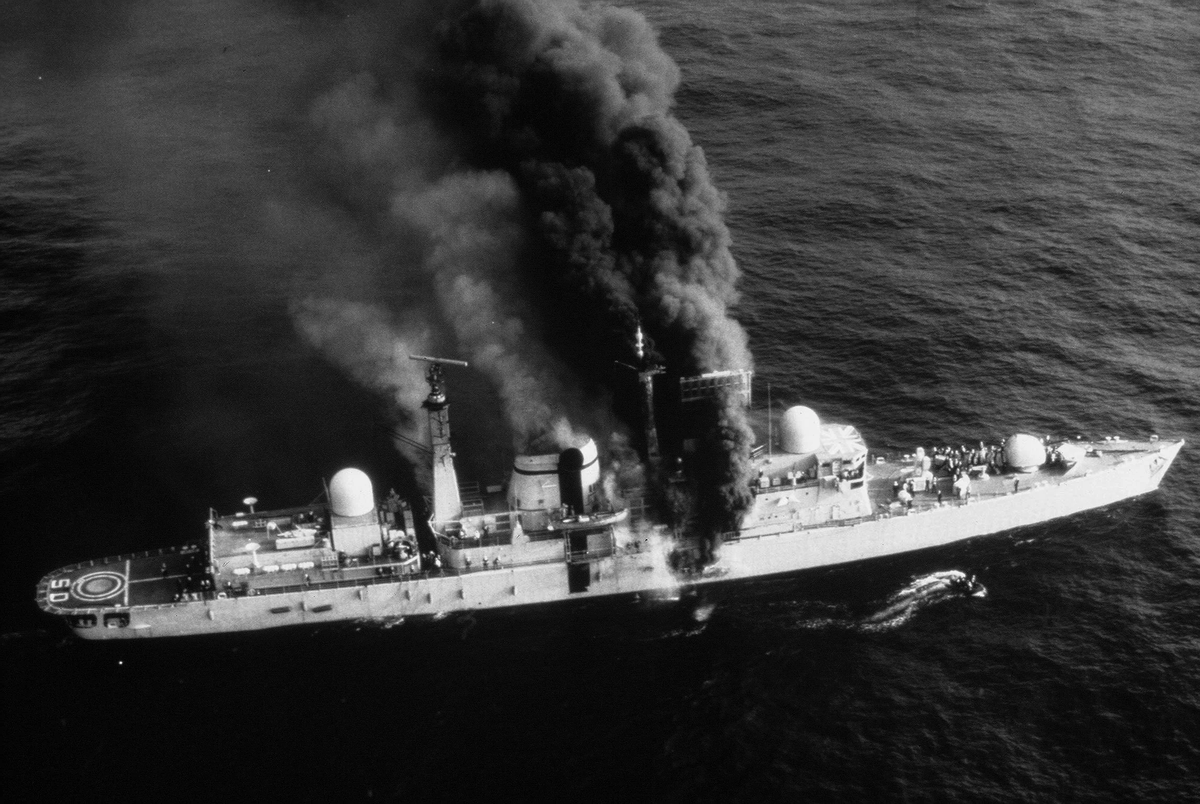felpscentral's tweet photo. @vinquezada1 HMS Sheffield https://t.co/UdPKQZ1nnf