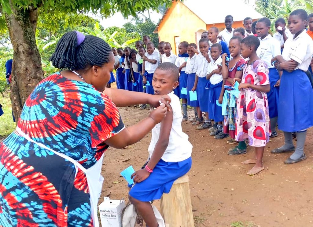 CDFUUG's tweet photo. Schools are more than just learning centers; they're accessible touchpoints reaching diverse communities. Integrating #immunization drives ensures equitable access, breaking down geographical &amp; socioeconomic barriers to vital protection. Every child deserves a healthy start. https://t.co/68ufkXsxHA