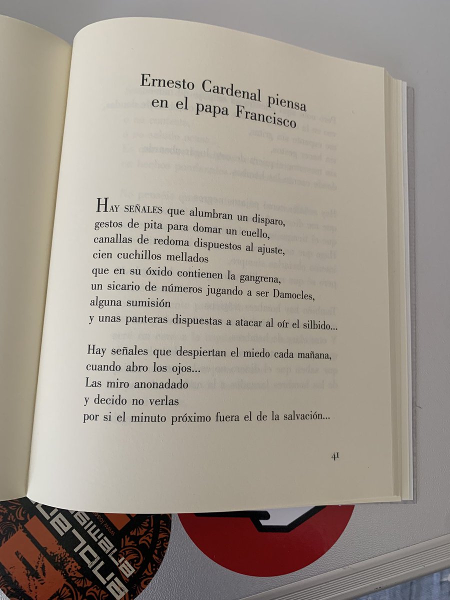 elkbdice's tweet photo. Luis Felipe Comendador en “No estar complicado el irse” (Reino de Cordelia, 2025). https://t.co/BJUvxX69BX
