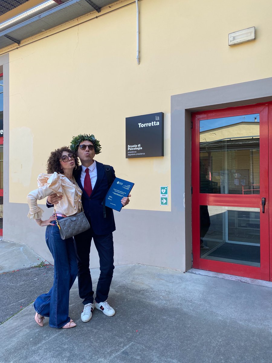 losaterri's tweet photo. Chi fa gli auguri al fratellone che é diventato dottore? ❤️ https://t.co/MbwTjFa85a