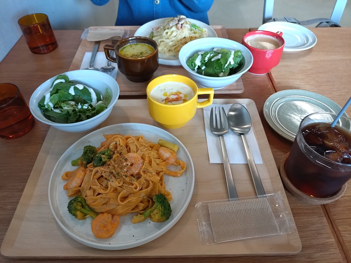 ZchhvX3SXL29992's tweet photo. 今日は、お友達からのお誘いで
私のハピバランチ🍴(*^^)v
居心地のいい雰囲気の店内だったので…2時間半ぐらいは居たかな(笑)
とても美味しかったですよ~♪
※掲載承認済
#SLOUP
#ランチタイム https://t.co/7MyKIMDJZF