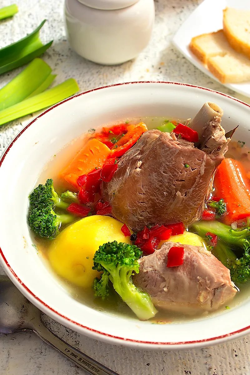 LTsinkevich's tweet photo. Шурпа из индейки

Простой #суп, мужской суп, вкусный суп – это шурпа! Рецепт https://t.co/E7iYyEQ4HJ https://t.co/7fMfRh7Ka5