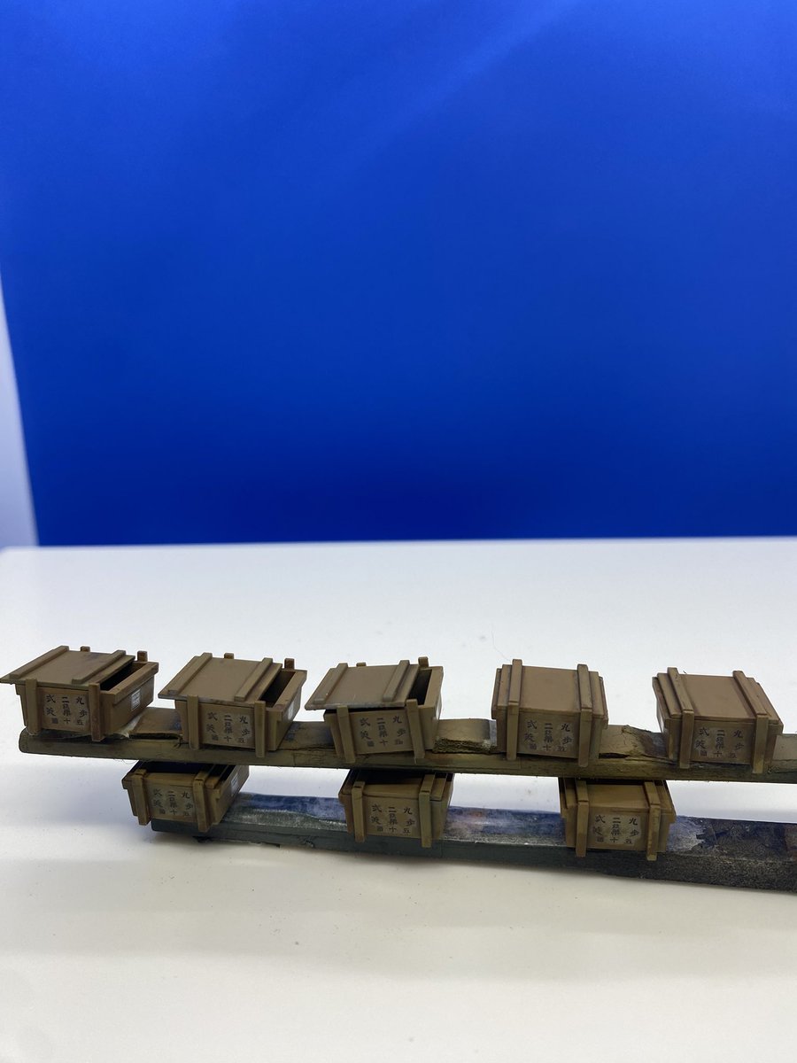 TUL3IqRxy5fbIm5's tweet image. 展示会製作記(1) Ju87A
ジオラマに使うフィギュア、小物の塗装が終わりました。設定は日本に輸入されたJu87Aの初飛行を見学する陸軍大臣です。