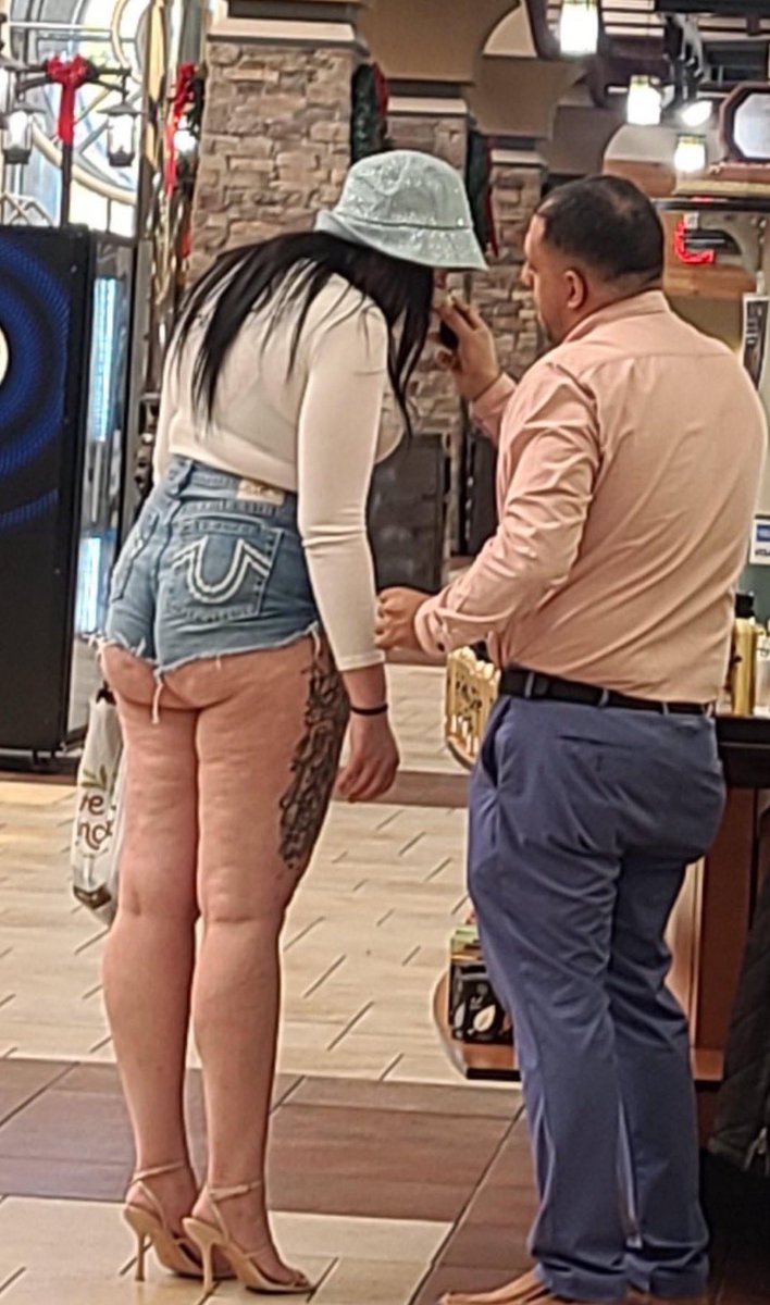 alphafox's tweet image. What’s this body shape called? 🧐