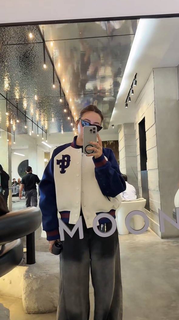 jeyydieeeee's tweet photo. Thank you sa pag-live at pag-update ng outfit mo today, @jancvenzon. Ang pogi mo palagi. member, enjoy the rest of your day ha. I love you, namiss kita so much 💙 https://t.co/2lPaGyBmjJ