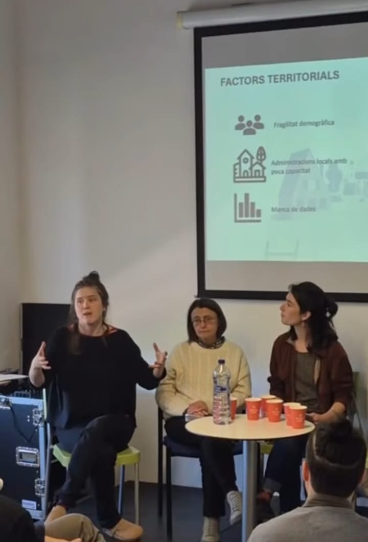 SOMPirineu's tweet photo. Ahir vam ser a Tàrrega a la presentació de la Guia d’habitatges buits als municipis rurals i de muntanya 🏡⛰️

Treballem per l’habitatge digne al món rural! 🙌🏽

@celobert_coop
@arcaruralcat @cc_urgell
@ajvilada
@arqbag
@AteneusCoopCat
@PonentCoopera
@AteneuCoop_APA
@montanyanes https://t.co/PP4U8rLxwH