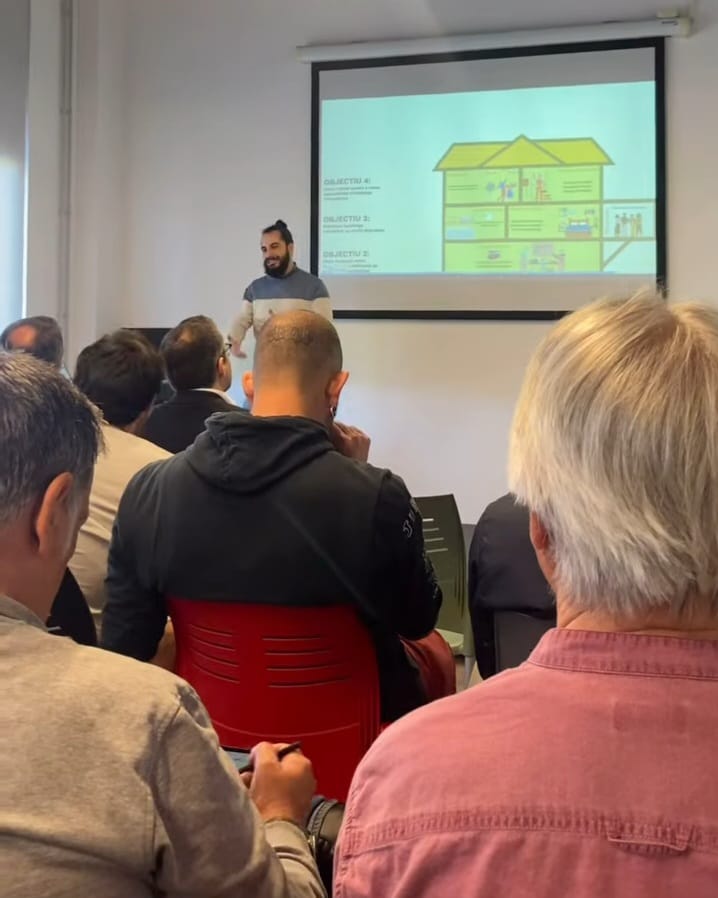 Ahir vam ser a Tàrrega a la presentació de la Guia d’habitatges buits als municipis rurals i de muntanya 🏡⛰️

Treballem per l’habitatge digne al món rural! 🙌🏽

<a href="/celobert_coop/">Celobert cooperativa</a>
<a href="/arcaruralcat/">Associació Iniciatives Rurals Marítimes Catalunya</a> <a href="/cc_urgell/">Consell Comarcal de l'Urgell</a>
@ajvilada
<a href="/arqbag/">arqbag</a>
<a href="/AteneusCoopCat/">Xarxa d'Ateneus Cooperatius (XAC) de Catalunya</a>
<a href="/PonentCoopera/">Ponent Coopera</a>
<a href="/AteneuCoop_APA/">Ateneu Cooperatiu de l'Alt Pirineu i Aran</a>
<a href="/montanyanes/">mOntanyanes</a>