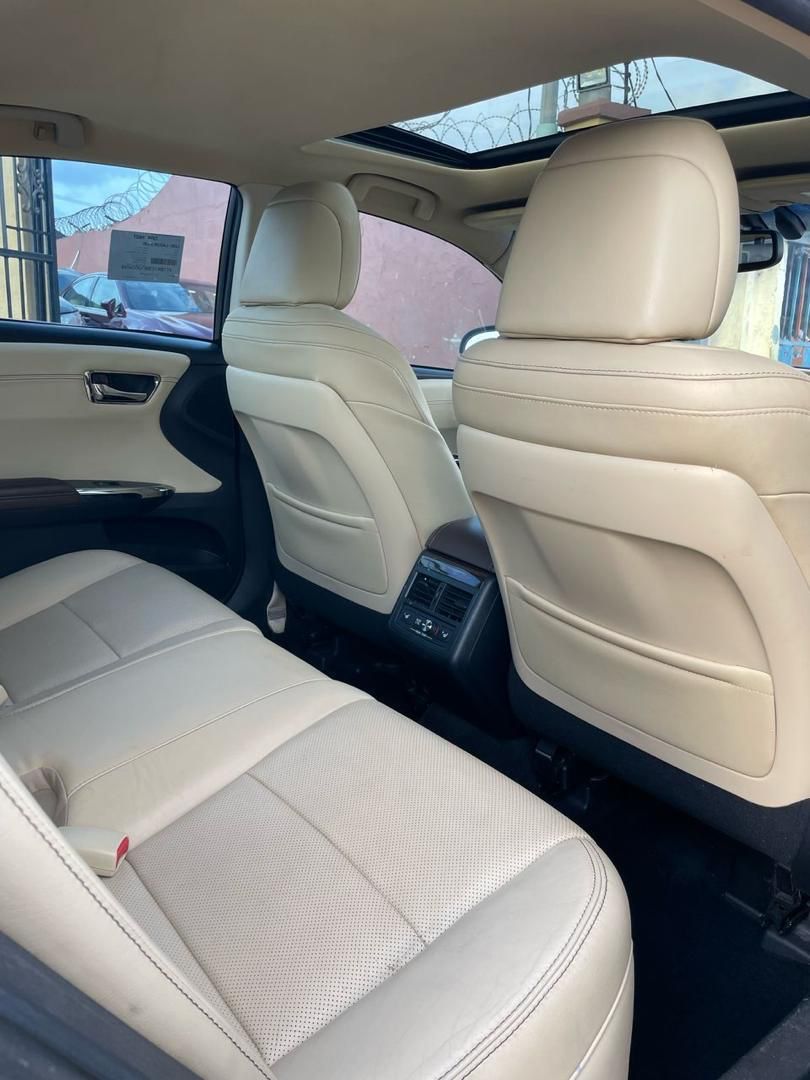 fi_george's tweet photo. New whip Alert 

Brand: Toyota 
Model: Avalon
Year: 2016
Price: 23,500,000 Naira 
Condition: Foreign used 
Location:Lagos 
Contact: 08137830030

#mg_autos #trending #fyp #nigeria #lagos #nigerianusedcars  #toyota #cars https://t.co/FDRPJTIYNQ