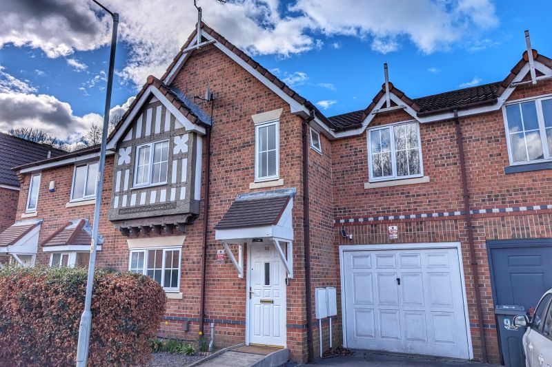 edwardmellor's tweet image. 🏠 For Sale 
📍 Chervil Close, Fallowfield, Greater Manchester
💷 £340,000 Asking Price

⭐ Key Features ⭐

- Kitchen/Diner
- Rear Garden
- En-Suite
- Garage
- Off Road Parking
- No Chain!

Full listing below 👇
okt.to/X7yD4M

#forsale #propertysale #Fallowfield