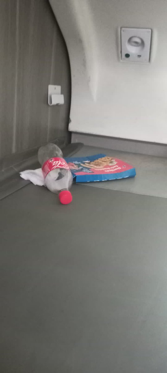 angad_sleep's tweet photo. Dear @IRCTCofficial,

The train came an hour early at Amritsar and the cleaning was not done properly when we  tried calling the number mentioned (9955143846) there was no response. Please look into this. https://t.co/QTwFd30oBZ