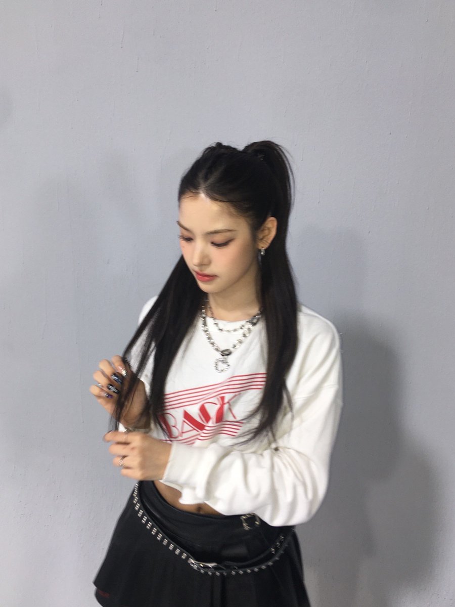 izna_offcl's tweet photo. [izME📮]

😈🖤

#izna #이즈나
#MAI #마이 https://t.co/rDeQFiDFph
