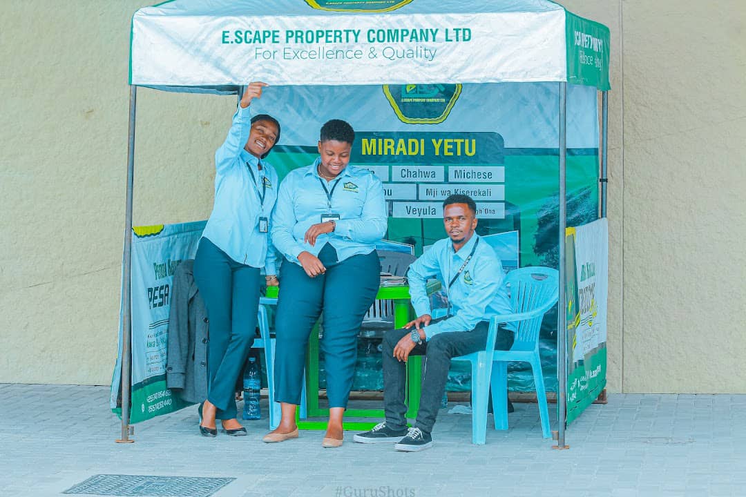 E_ScapeProperty's tweet photo. Karibu tukuhudumie!
E.SCAPE PROPERTY COMPANY LTD tunakuletea viwanja vilivyopimwa, vyenye hati na bei nafuu kabisa!
Tupo Dodoma, Uhindini – Jengo la Wazazi Complex, mkabala na Double M.

Wasiliana nasi
0742 162 440
For Excellence &amp; Quality! https://t.co/3I0nhcJMuo
