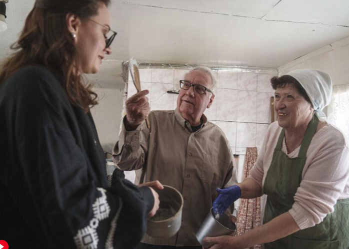 NewDelhiTimes's tweet photo. Informal ties with US philanthropists like Howard Buffett firm despite shaky US–Ukraine relations
#US #Ukraine #HowardBuffett
https://t.co/IaG3uC3wsb https://t.co/Uy8Ki3gCbT