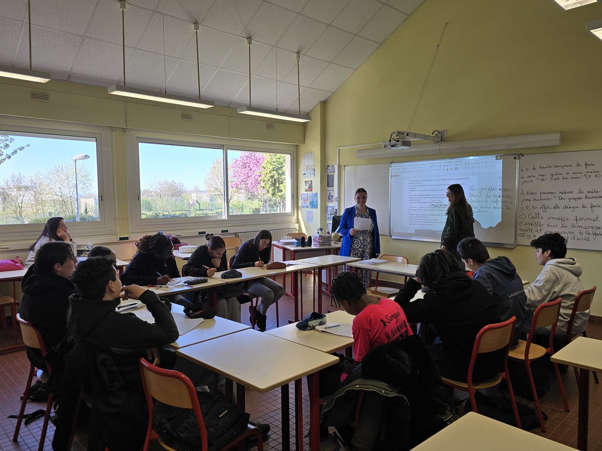 SKadimaMutombo's tweet photo. College E.Lambert Villers St Paul.
Élèves de 3e et 4e volontaires pour commencer les vacances par du soutien, des révisions DNB, des devoirs faits....sous un beau soleil... @DSDEN60 @AcAmiens @PMoyarecteur https://t.co/aehTlr7A8k