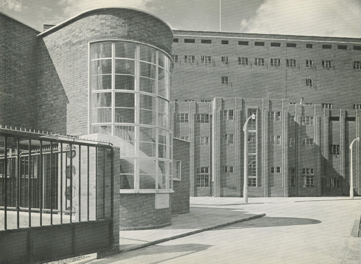 Birmingham Archives & Collections (@theironroom) on Twitter photo We recently strayed upon this souvenir brochure for the New Swan Village Gasworks opened 9 October 1953. Operated by the much missed West Midlands Gas Board. The only surviving features of the works are two gas holders and brickwork. Ref: LF 49.13 <a href="/LibraryofBham/">LibraryofBirmingham</a> <a href="/SandwellArchive/">Sandwell Archives</a> We recently strayed upon this souvenir brochure for the New Swan Village Gasworks opened 9 October 1953. Operated by the much missed West Midlands Gas Board. The only surviving features of the works are two gas holders and brickwork. Ref: LF 49.13 <a href="/LibraryofBham/">LibraryofBirmingham</a> <a href="/SandwellArchive/">Sandwell Archives</a>