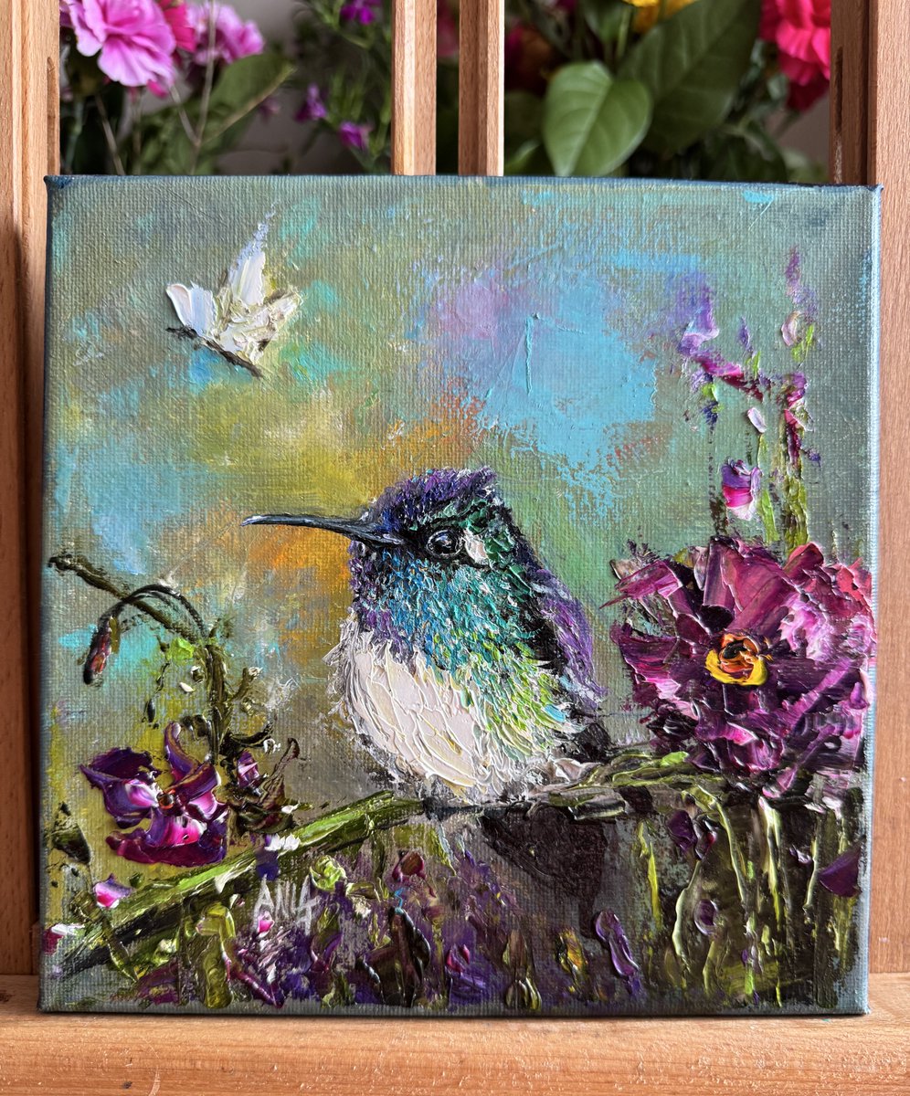 ann00275's tweet photo. 🌟 “Cute Hummingbird”🌟 This 20x20cm oil on canvas is ready to brighten your space! 🐦🌺 I painted this vibrant piece a while ago…Check it out: https://t.co/xr5txYcy5J 💜 What’s your favorite detail? #EtsyArt #HummingbirdLovers https://t.co/NsffajKvPz