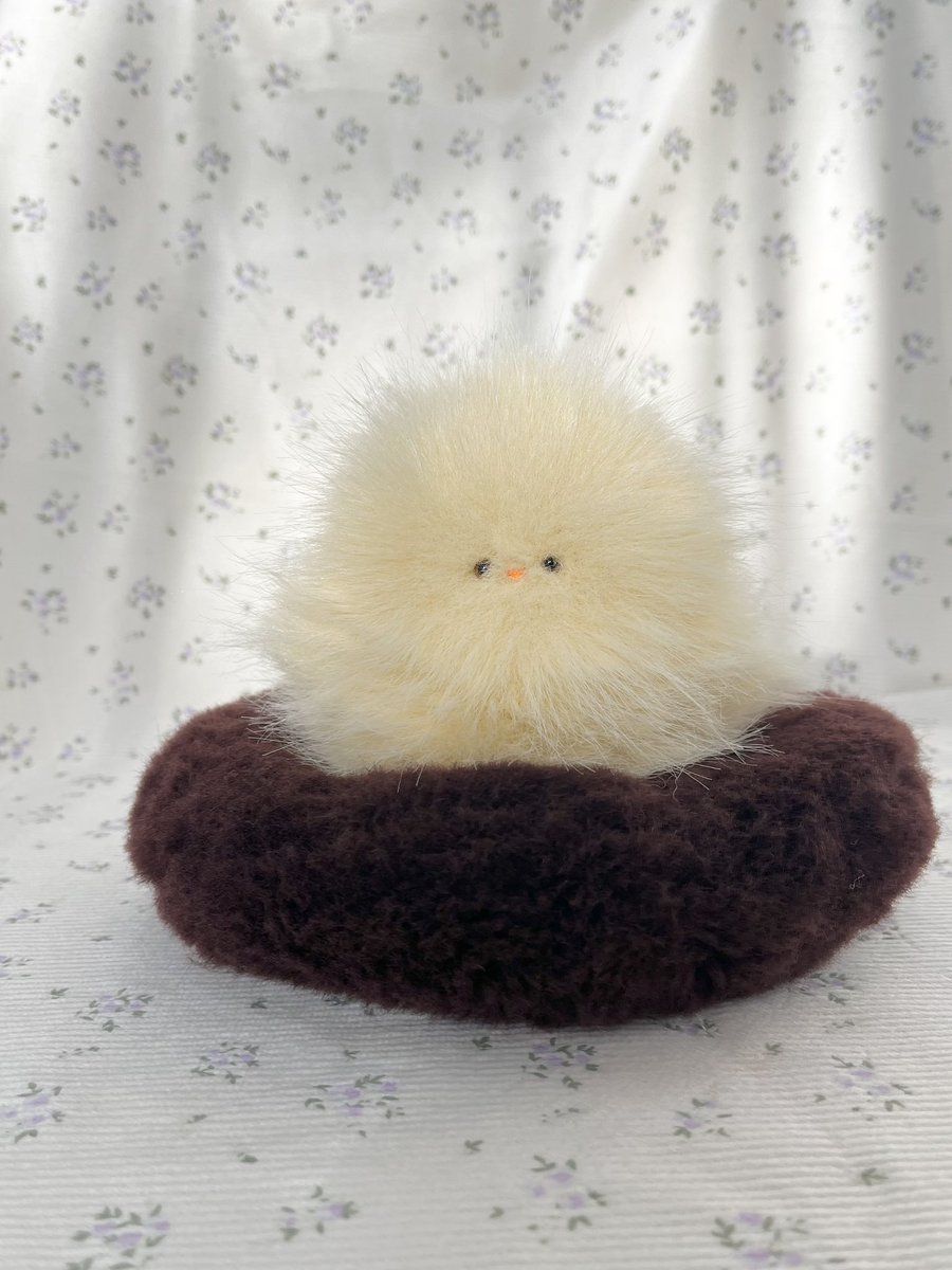 meinonuigurumi's tweet photo. ﾋﾟﾖｯ🐣

前回の試作品から型紙を少し変更しました🐥
ペレットを少し入れてほんのりずっしりさせました💞
発売日が決まったらお知らせしますので少しお待ちください🥰 https://t.co/F4hZHjmrEe