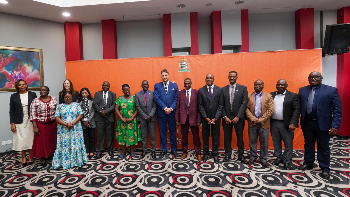 AU_ECOSOCC's tweet image. #Zambia 🇿🇲 has officially launched the End Learning Poverty for All in Africa (ELPAf) campaign, becoming the first country to kick-start the @_AfricanUnion-led campaign to ensure every African child can read, write, and count by age 10.

ℹ️: au.int/en/pressreleas…

The campaign…