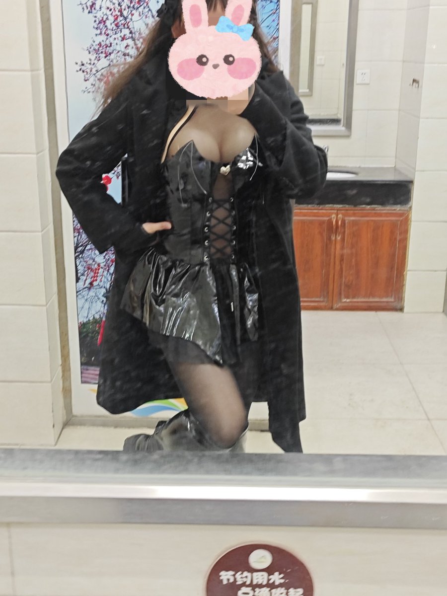 Sunshine__xjp's tweet photo. 厕所露出，有点骚~
#CD ＃广州CD ＃广州男娘  ＃广州TS ＃广州女王  #伪娘 #女装大佬 #女裝 #女裝子 #足控 #广州伪娘 #广州 ＃ATM奴 ＃大长腿 ＃TS ＃包养 ＃广州外围 ＃高跟鞋 ＃SM ＃字母 ＃crossdress ＃高跟 ＃ladyboy ＃丝袜 ＃人妖 ＃广州线下 ＃les ＃女同 ＃广州兼职 https://t.co/xOhqJK2LCj