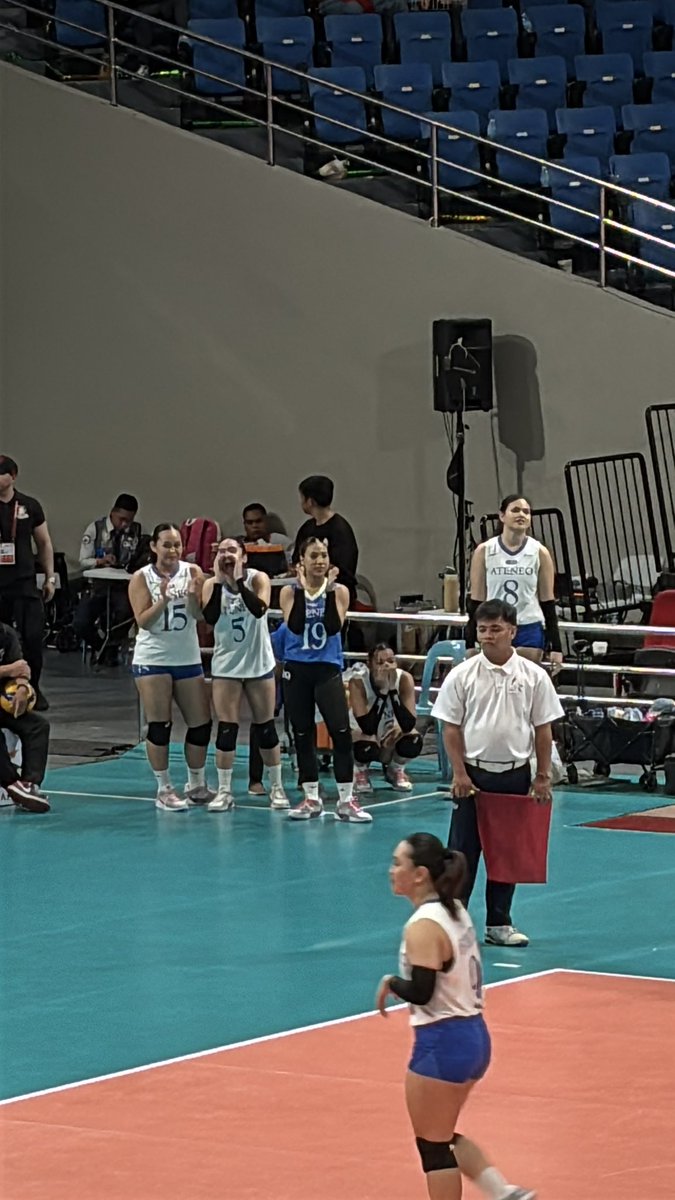 Yown_02's tweet photo. Feeling ko naiyak si Rob sa nangyari nung 1set huhuhu 

Let’s Go Ateneo, One Big Fight🦅

#UAAPSeason87 https://t.co/mZD0eF4jPq