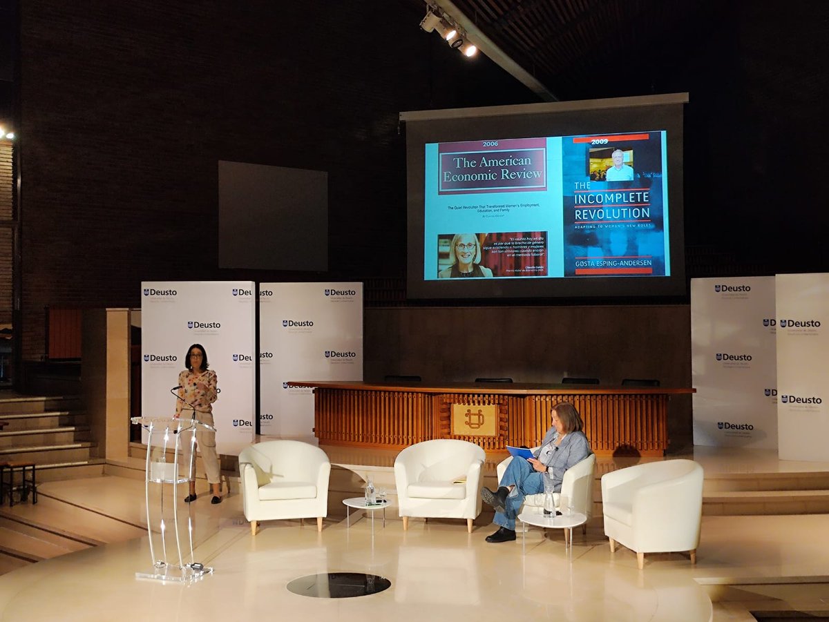 deustoCCSSyHH's tweet photo. 🎙️ Ponencia marco:
 “¿De qué hablamos cuando hablamos de la crisis del cuidado?” 🧡
A cargo de María Sánchez Domínguez (@unicomplutense ), en el marco de la jornada “La Dignidad del Cuidado y sus Cuidadoras” 🧼👵🏽👩🏽‍⚕️

#CrisisDelCuidado #CuidadosDignos #LanDuinaZaintzaDuina https://t.co/jtk2pq3ADu