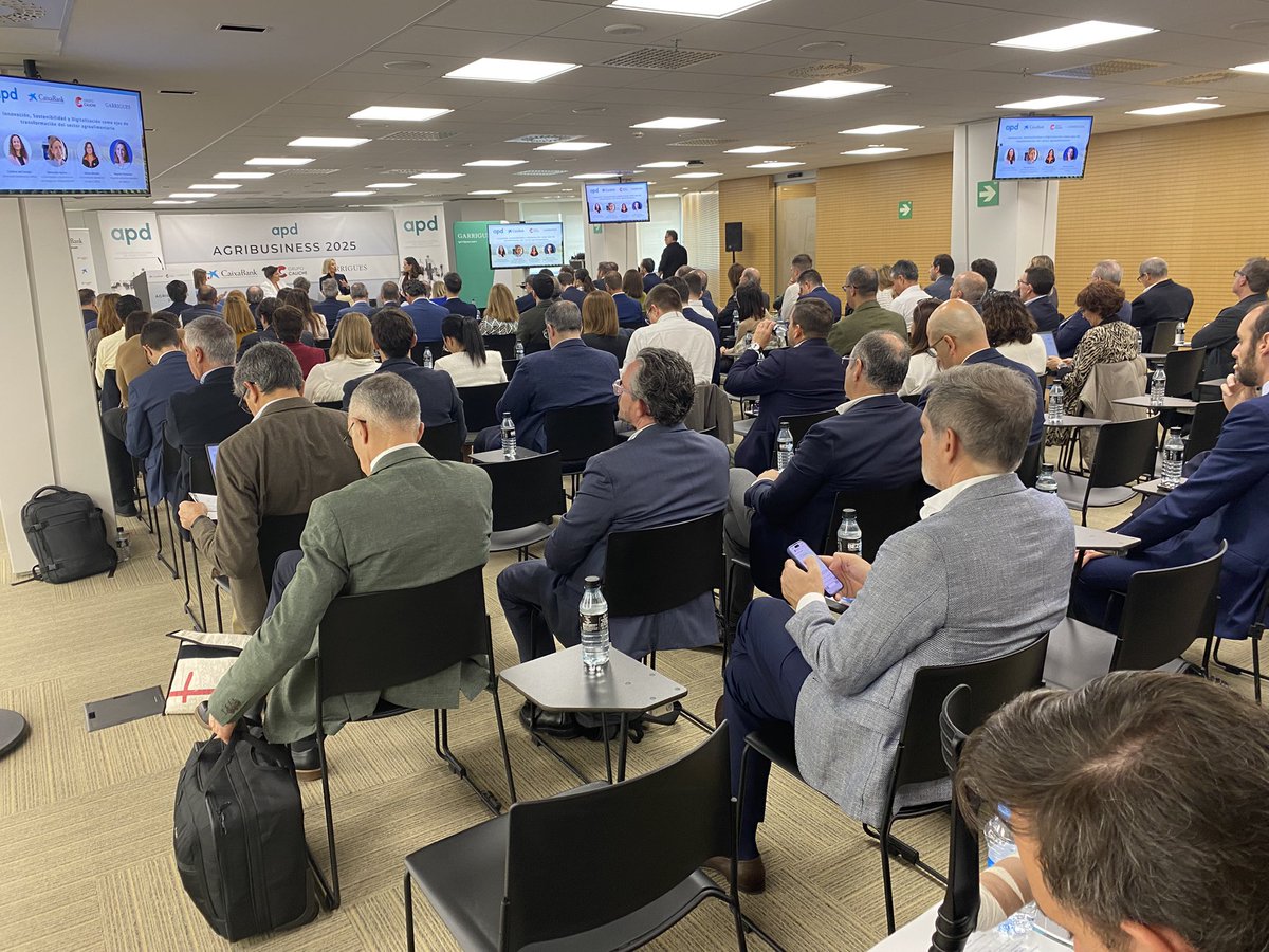 valenciafruits's tweet photo. Hoy estamos en #Agribusiness 2025, el encuentro #empresarial del sector #agroalimentario.
#EncuentroAPD

@APDasociacion @caixabank @AgroBank_CABK @ainiatecnologia @visualNACert #Clasol @IdricaHQ @AgrFoodMKT @Zenithbr #Caliche @garrigues_es #Elaia #AGORA #Biyectiva https://t.co/MrlZNSih5n