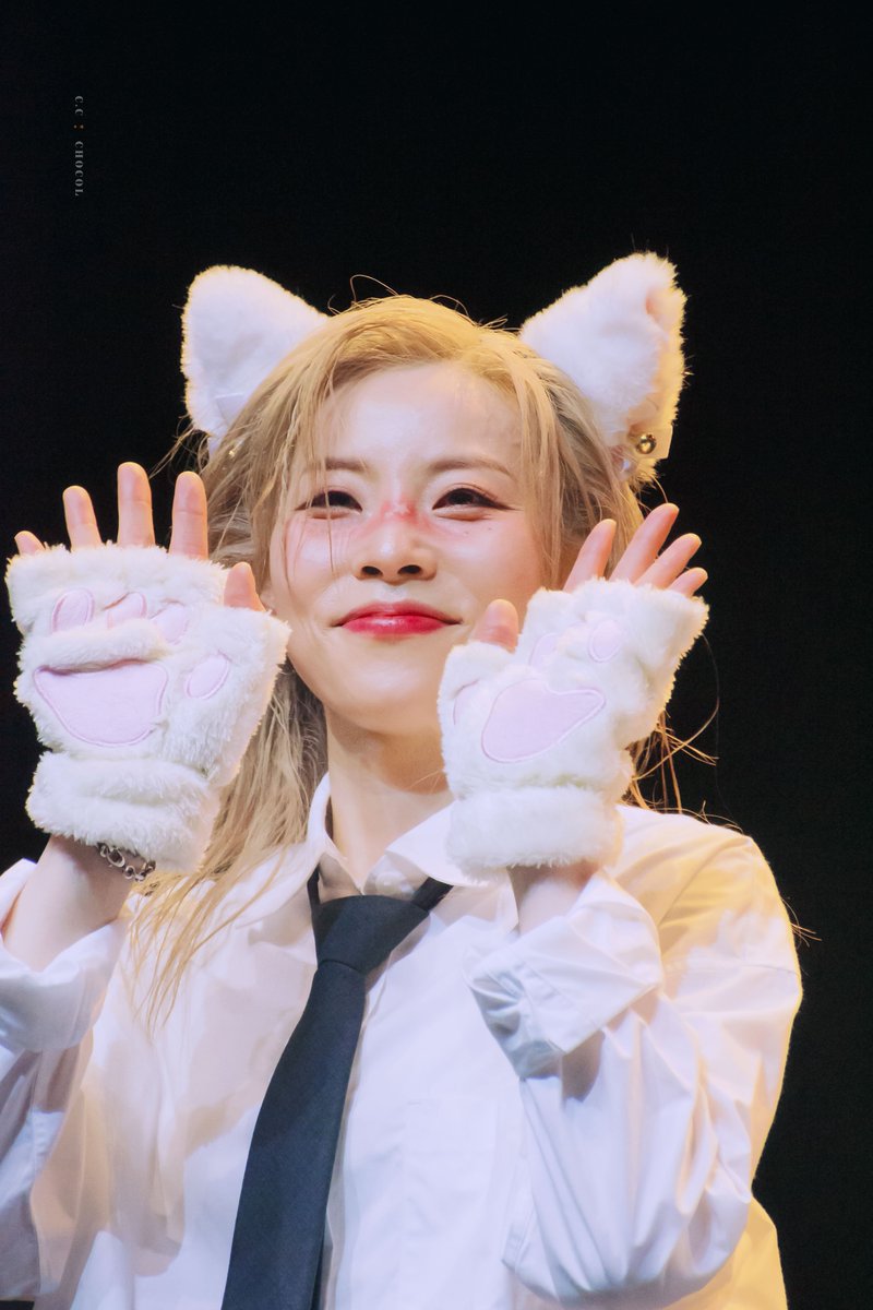 C.C: 🦊🧡 tweet media