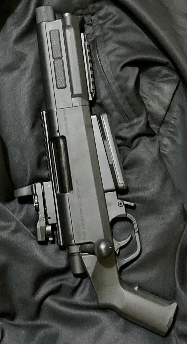 hunter096873571's tweet photo. さて本日ではなく昨日ですが、昨年末より密かに軍拡していたアレコレが、バッチリ仕上がりましたので、試験射撃を行いました。いずれも問題なく充実した1日になりました。 #サバゲーマーさんと繋がりたい #89式 #MP5 #UMP45 #AS03 https://t.co/em2wlbKGtO