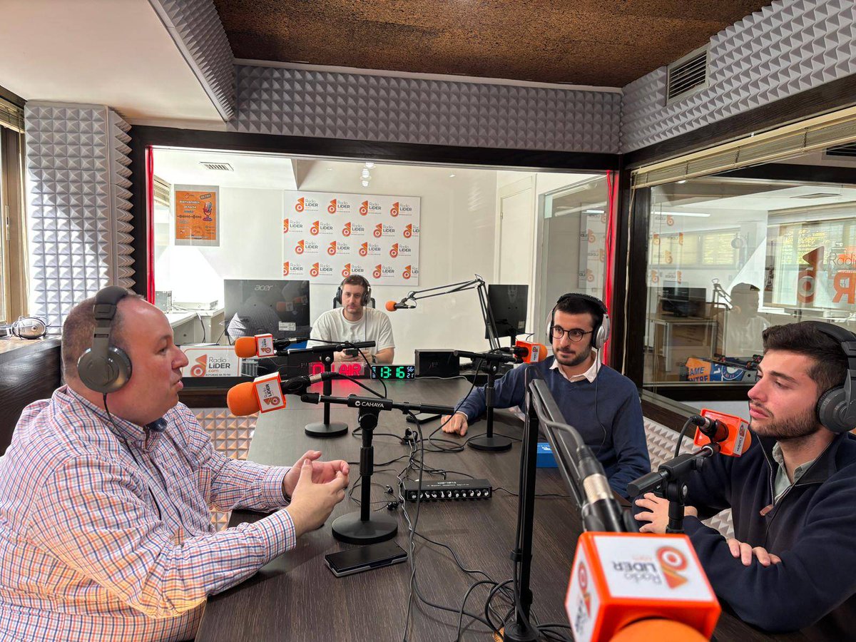 CastroalonsoLET's tweet photo. ¡Encantad@s de haber participado en el programa "Cruzando el Norte"
Junto con otros magníficos profesionales de la #tecnología, el #emprendimiento y el micro! , tuvimos la oportunidad de debatir sobre #ciberserguridad #ciberacoso #informaticaforense https://t.co/2GrnN6GWid https://t.co/UBjwcL2JAv