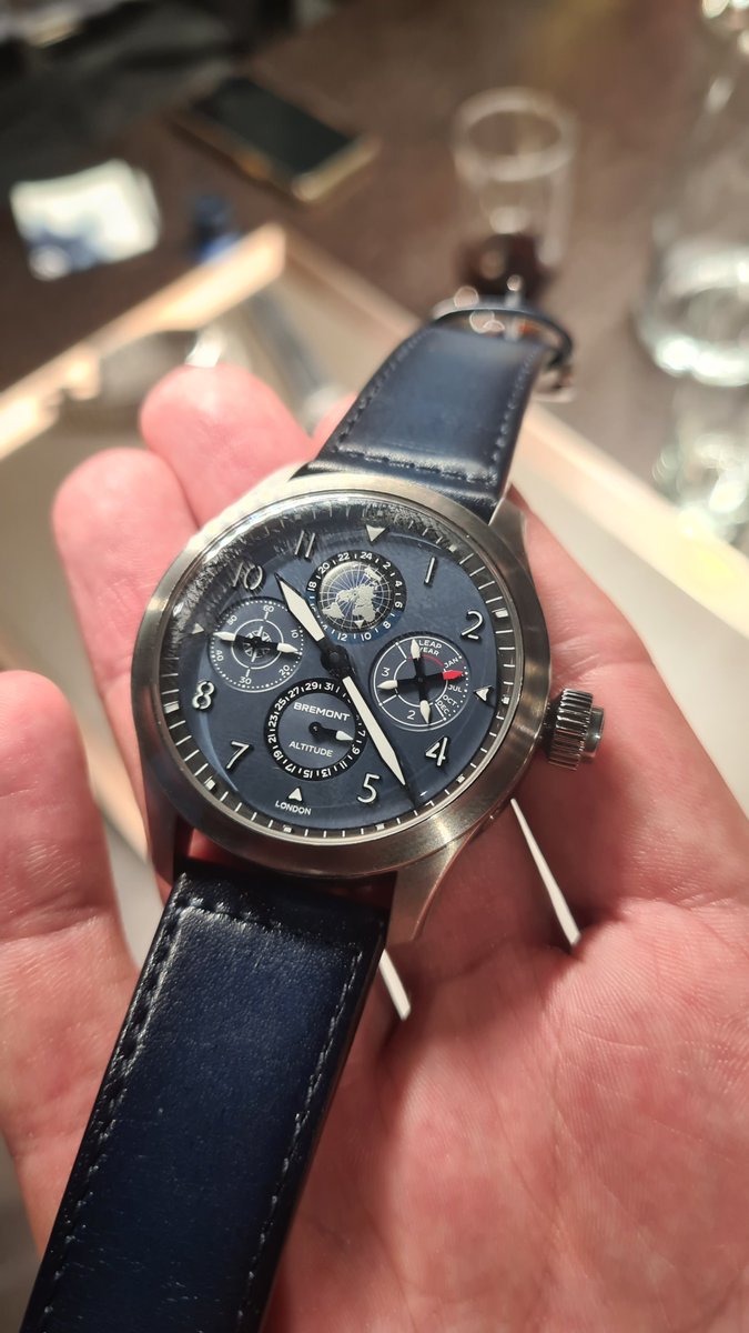 Hamish the Watch Guy tweet media