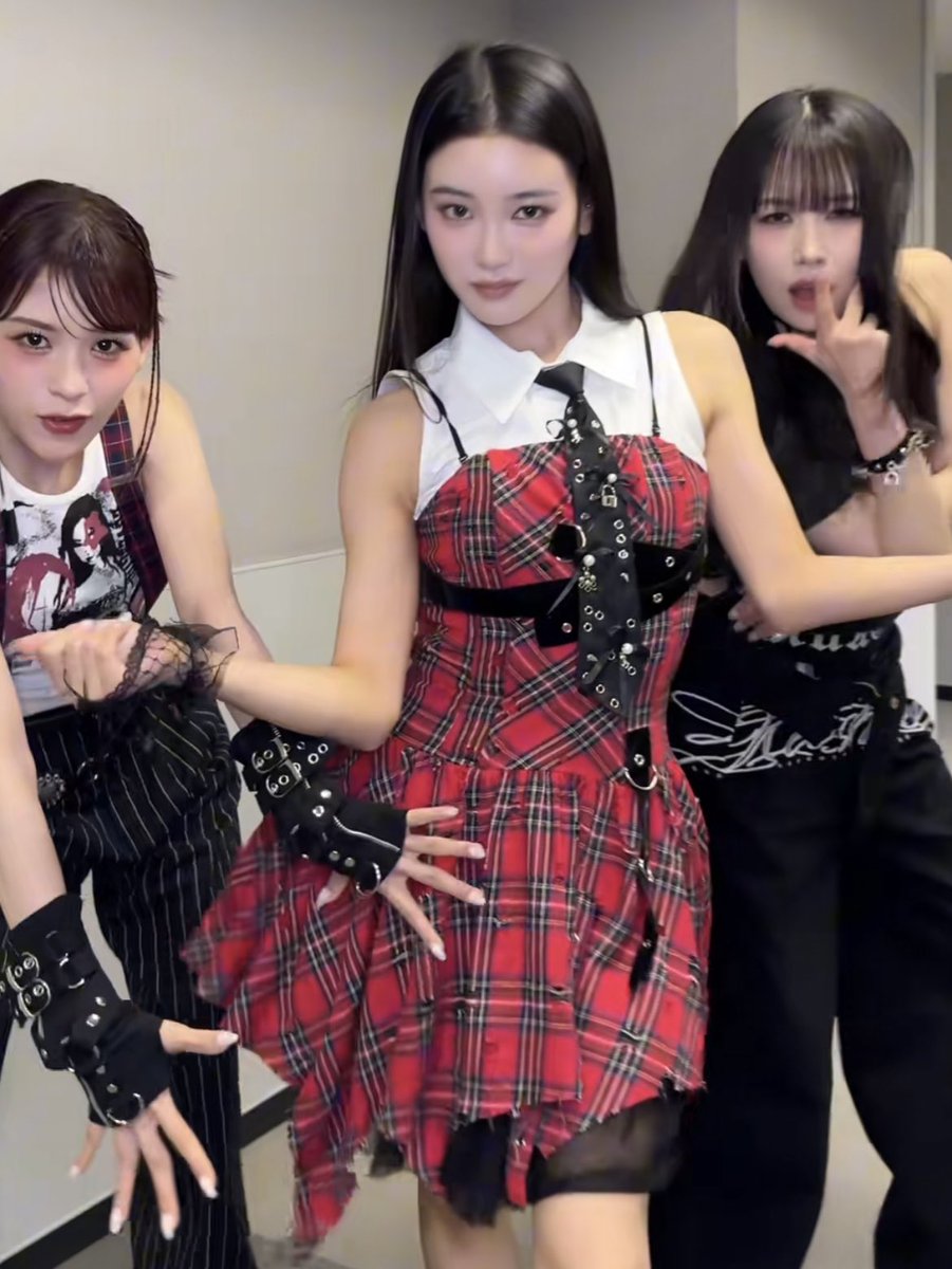 櫻井美羽withB、？www #ME_I #石井蘭 #櫻井美羽 #笠原桃奈