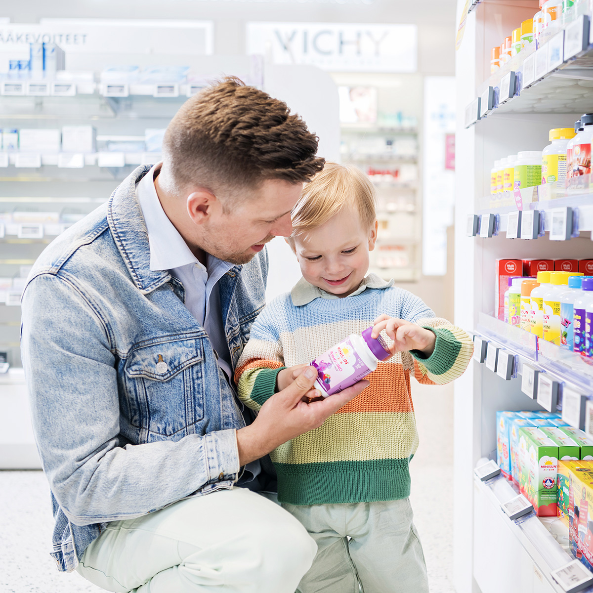 Vuosiraporttimme 2024 on julkaistu! Tutustu raporttiin: yliopistonapteekki.fi/ya-yrityksena/… Raportti sisältää taloudellisen tilinpäätöksen ja kestävyysraportin. #yliopistonapteekki #voittotieteellejaterveydelle