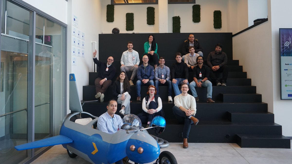 ✈️🇸🇪 𝘛𝘫𝘦𝘯𝘢𝘳𝘦 from Trollhättan, Sweden! The #CAELESTIS M36 meeting, hosted by #GKN Aerospace, kicks off the final sprint to revolutionize lightweight aircraft component manufacturing with supercomputers. Stay tuned for more updates... #HorizonEurope #Aviation