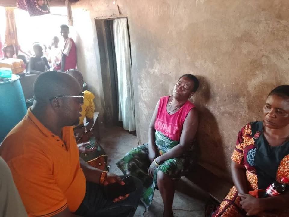chibuzor_obeagu's tweet photo. #Uzo_Uwani Kîllings By Fulani Herdsmen
Dear Enugu state government media boys led by #Orubebe of #Obimo Nsukka, una never hear what is happening at #Adani or them give una instructions not to type pim or they are preparing propaganda wey una go use claim say nothing dey happen there? @Ada_042
@DanNwomeh @PNMbah
@OOdocha @ucmefor @Blacksanta91 Sen Chijinkem Ugwuanyi