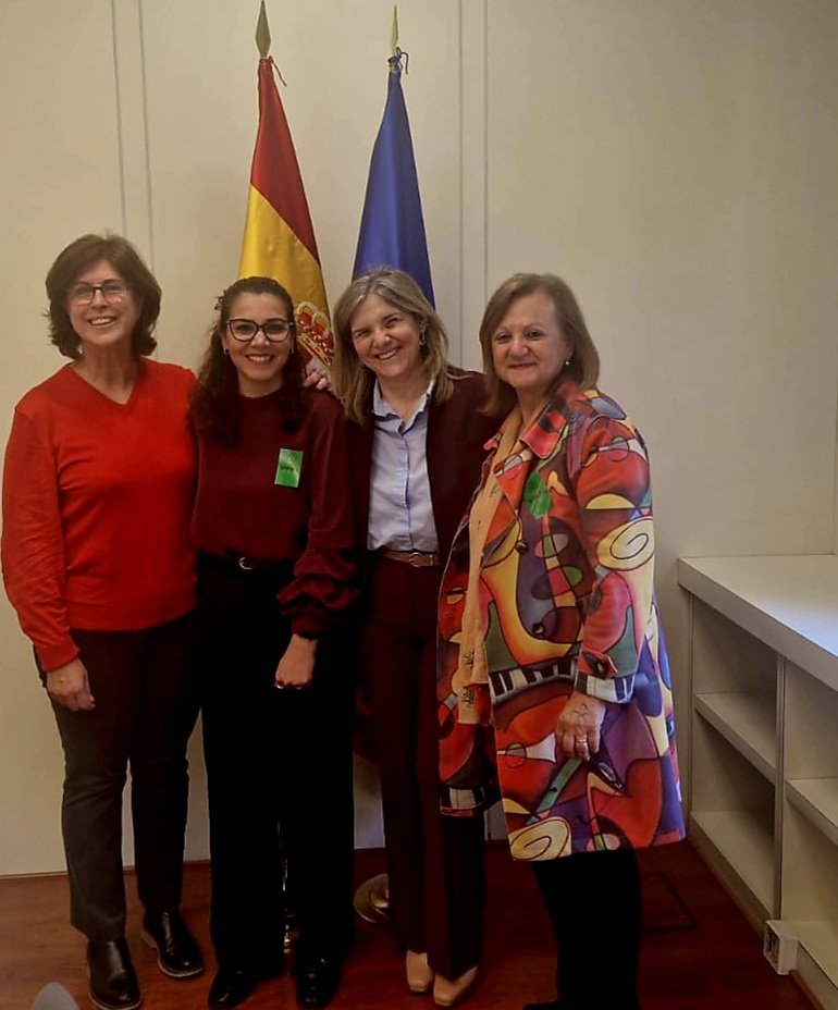 🟣 Reunión de trabajo de <a href="/PiliCancela/">Pilar Cancela/❤️</a> con representantes de <a href="/AfghanAmae53487/">AMAE-ASOCIACIÓN DE MUJERES AFGANAS EN ESPAÑA</a> para valorar la colaboración de la SEM en la inclusión en España de las mujeres afganas.