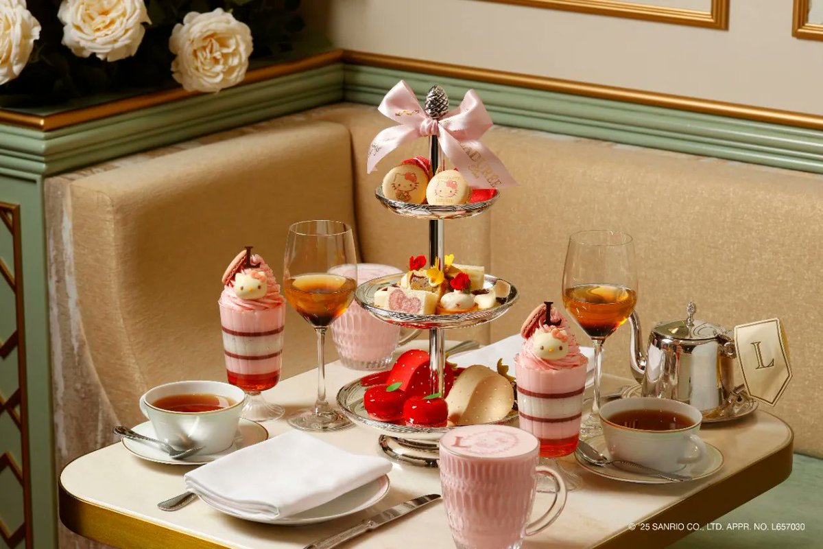 ⚠️コラボ商品📣🆕／ マカロン「ラデュレ」×ハローキティのコラボが4