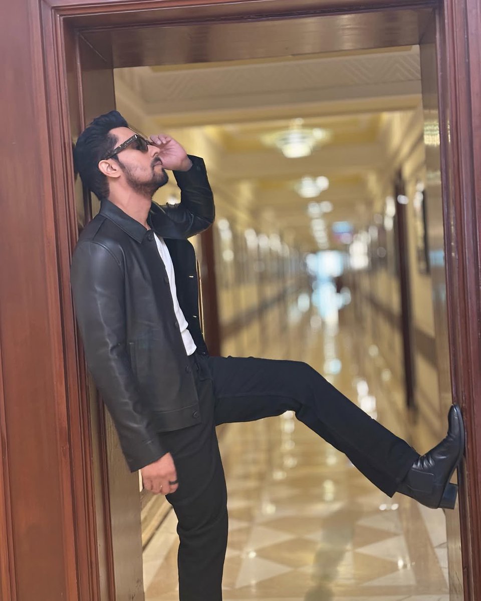 RandeepHooda's tweet photo. वो जाट ही क्या,
जिसकी जिदंगी मे ठाठ नही। 
और डूब के मरज्या वा छोरी,
जिसकी जिदंगी में जाट नही 😛 https://t.co/2EsZ3FQp4r