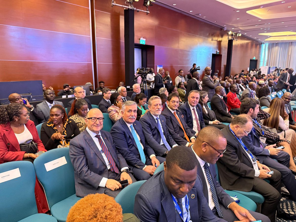 TurkeyIcc's tweet photo. ICC Türkiye ve TOBB Başkanı M. Rifat Hisarcıklıoğlu, ICC Dünya Odalar Federasyonu (WCF) Başkanı olarak bugün Nairobi’de düzenlenen “WCF Afrika Zirvesi”ne katıldı. Zirveye, Kenya Cumhurbaşkanı Sayın William Ruto ve Bakanlar da katıldı. https://t.co/8ebwjMWU8i