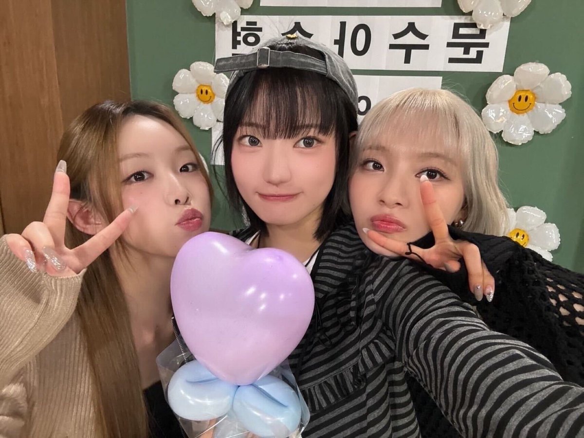 Billlieofficial's tweet photo. [#Billlie] 250409 EBS FM 아이돌 한국어

#빌리
#MOONSUA #문수아
#SIYOON #시윤
#SUHYEON #수현
#아이돌한국어 https://t.co/dptsVchAOv