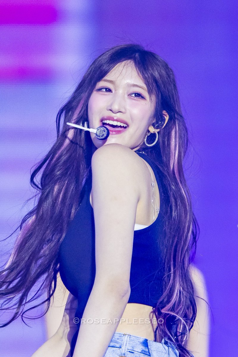 roseappleeseo's tweet image. 2025 IVE THE 3RD FAN CONCERT
＜IVE SCOUT&amp;gt; ✨ SEOUL💕😘

#IVE #아이브 #LEESEO #이서 #イソ 
@IVE_twt