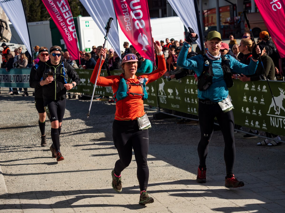 nutsfi's tweet image. LÄ-HE-NEE! 😍💪

Näissä tunnelmissa taas toukokuussa, ei ole enää pitkästi NUTS Karhunkierroksen kinkereihin! 😎

Muista hoitaa mahdollinen bussi-ilmoittautumisesi lähtöön kuntoon hyvissä ajoin! 

Ja jos tiketti uupuu niin: nutskarhunkierros.fi/fi/ 🤝

#NUTSKarhunkierros