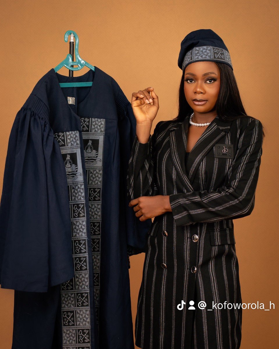 Justhelen08's tweet photo. From countless hours of hard work to this unforgettable moment, this is what success feels like
grateful for every step that led me here😇😇😇😇😇😇😇😇
KOFOWOROLA DID IT 🥰🥰🥰
THANK YOU LORD https://t.co/6h4xo0y5mb
