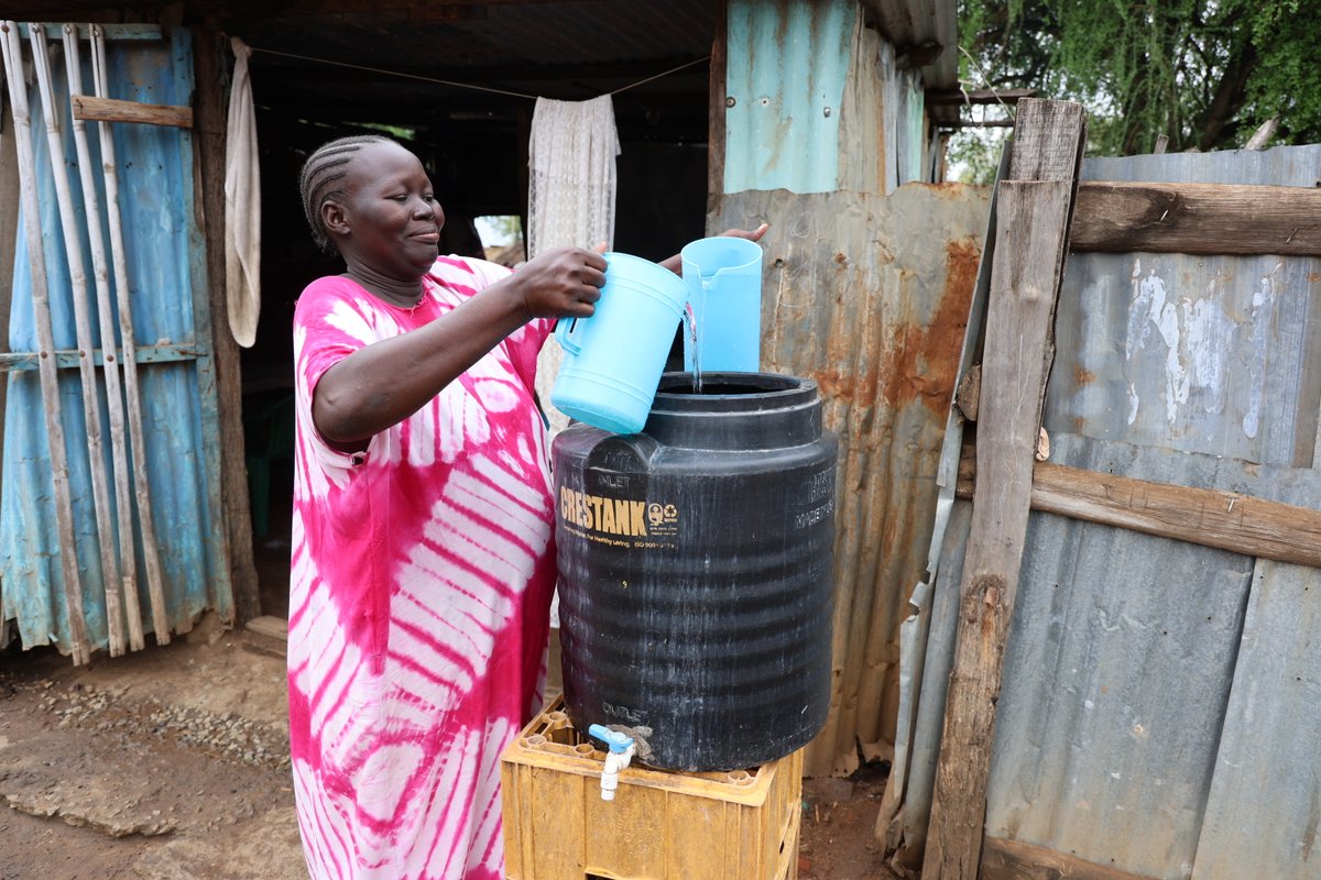CareSouthSudan's tweet photo. “I want to expand my restaurant and start offering takeaway,” says Evaline, a mother of 6 in Torit. With support from @CARE, WAPO &amp; #BMZ through the #SWoMo project, she grew her business and now supports her kids’ education in 🇺🇬 &amp; 🇸🇸. #WomenEmpowerment #VSLA https://t.co/Qe9jBO0SHb