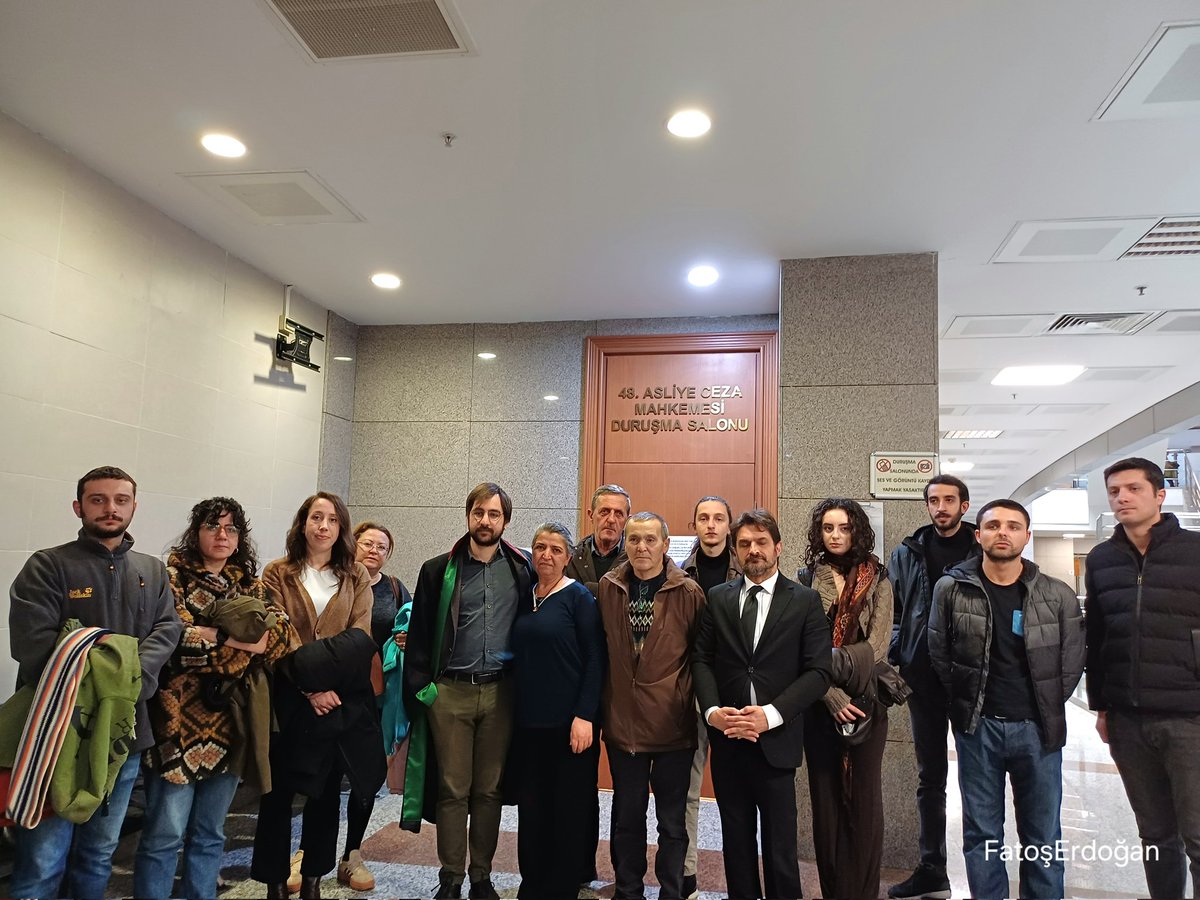 puleragema's tweet photo. #BerkinElvan'ın annesi Gülsüm Elvan ve babası Sami Elvan'a açılan "Cumhurbaşkanına hakaret" davasında alt sınırdan ceza verildi. Hükmün açıklanmasının geri bırakılmasına karar verildi. 

Sami Elvan'a 
1 yıl 2 ay 

Gülsüm Elvan'a 
11 ay 20 gün ceza verildi. https://t.co/Pz8g3Fo2m2