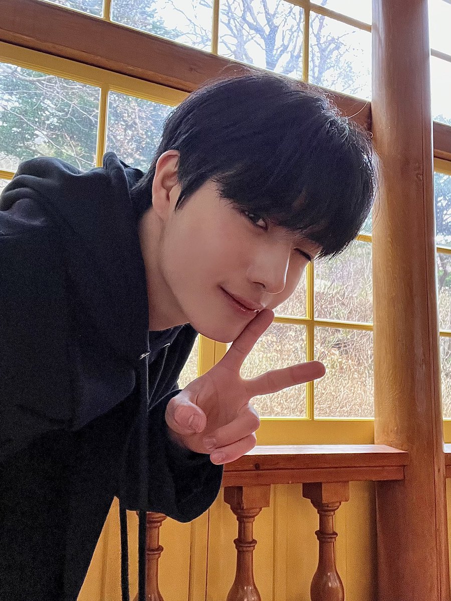 오랜만에 셀카📸
#정승환 #スンファン #Jeongseunghwan #ATBO #브이!
