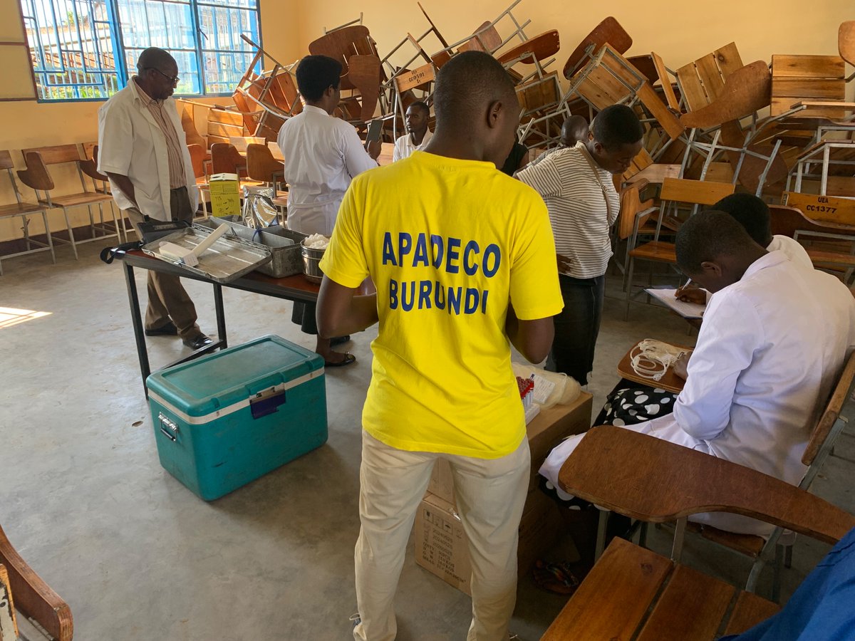 APADECO_BURUNDI's tweet photo. Les activités de sensibilisations au don de sang et collecte déjà encours à L’ #UEA https://t.co/dEszgBb8ac