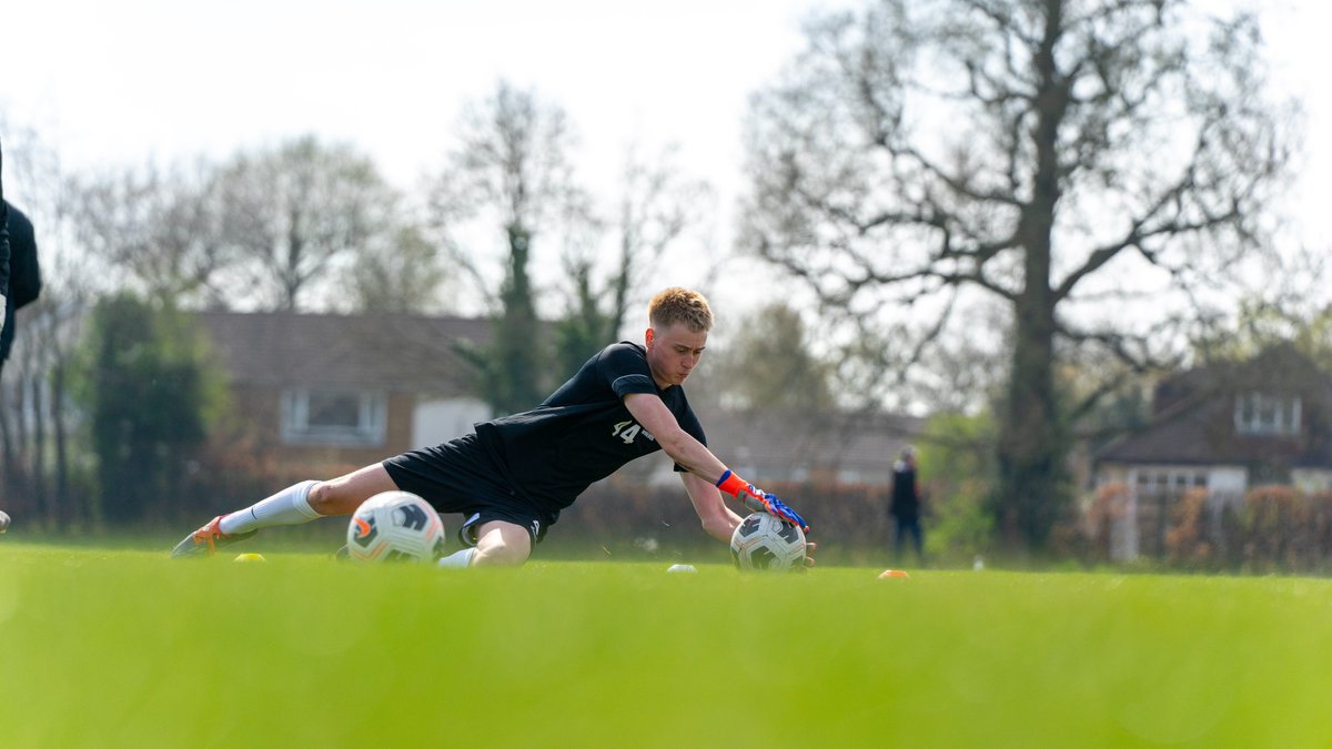 OaklandsWolves's tweet image. Football trials ✅

Thank you to everyone who came along to our trials! Keep an eye out for more academy details 👀

#football #trials #academy #oaklandswolves