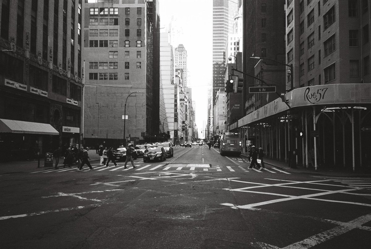 devonconcord's tweet photo. what does it mean to be alone?
#cinestill #35mm #blackandwhite https://t.co/3fzqm6HNV7